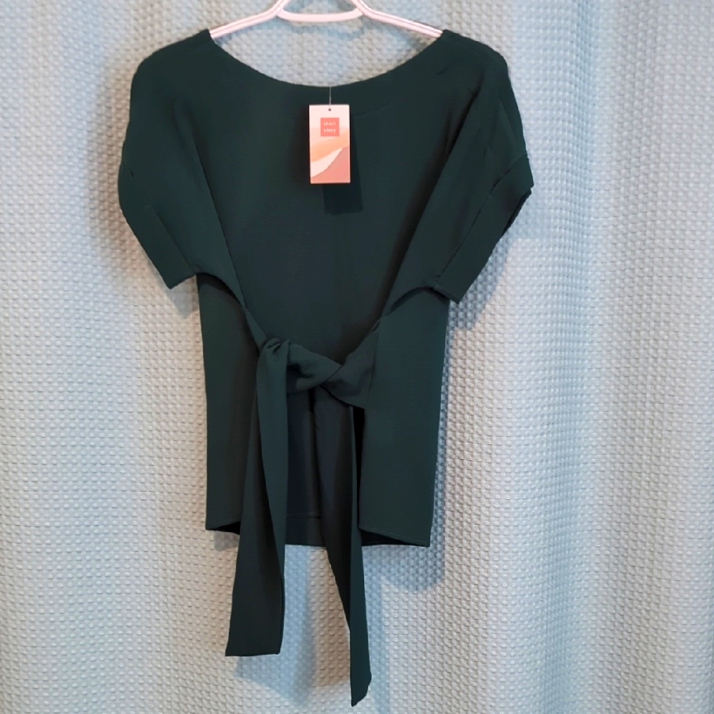 NWT SZ XSP West Kei Elegant Green Women's Tie Waist Top